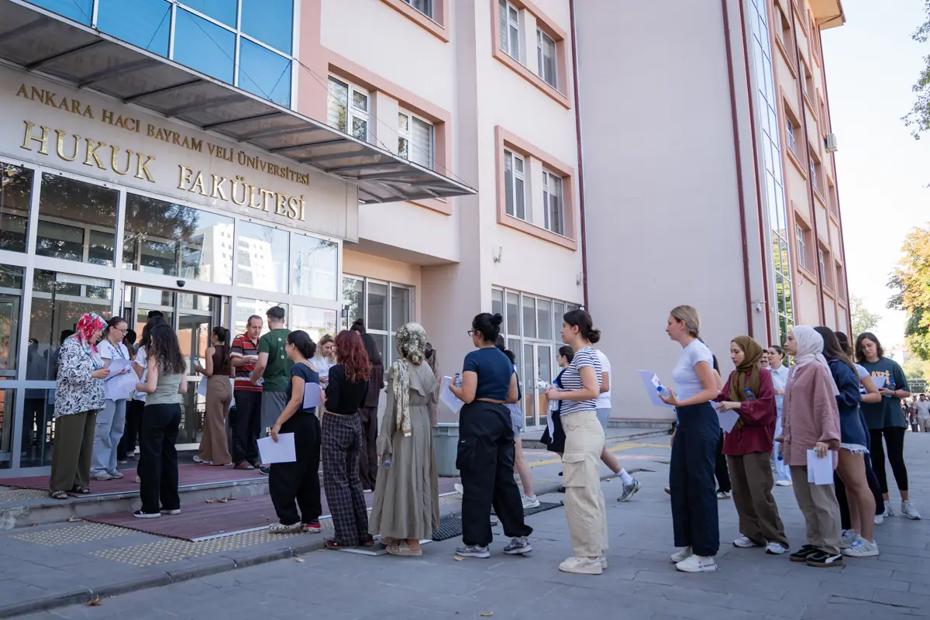 KPSS Maratonu Başladı: Adaylar Büyük Mücadeleye Hazırlandı
