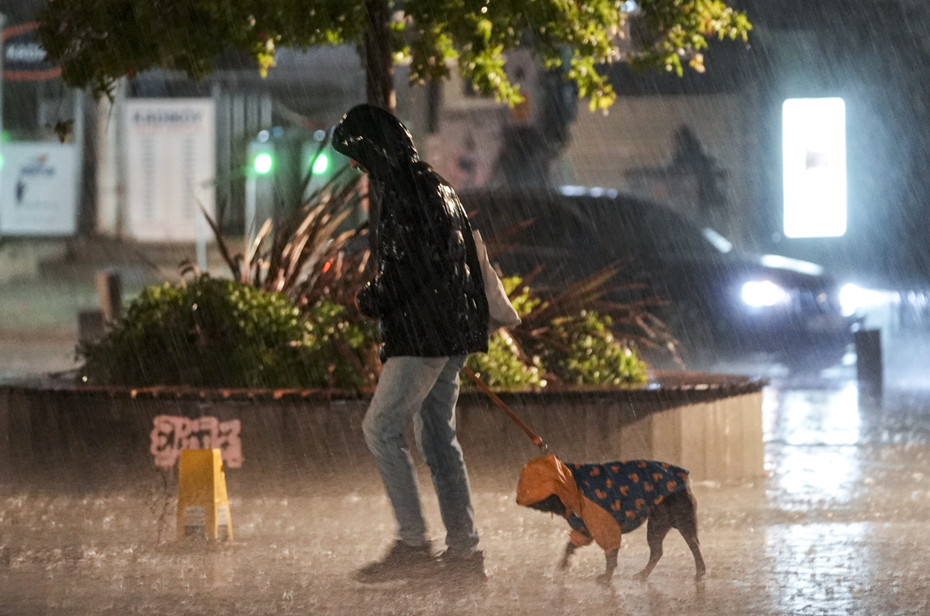 İstanbul'da Sağanak Etkisini Sürdürüyor: Yağışlar Ne Zaman Sona Erecek?