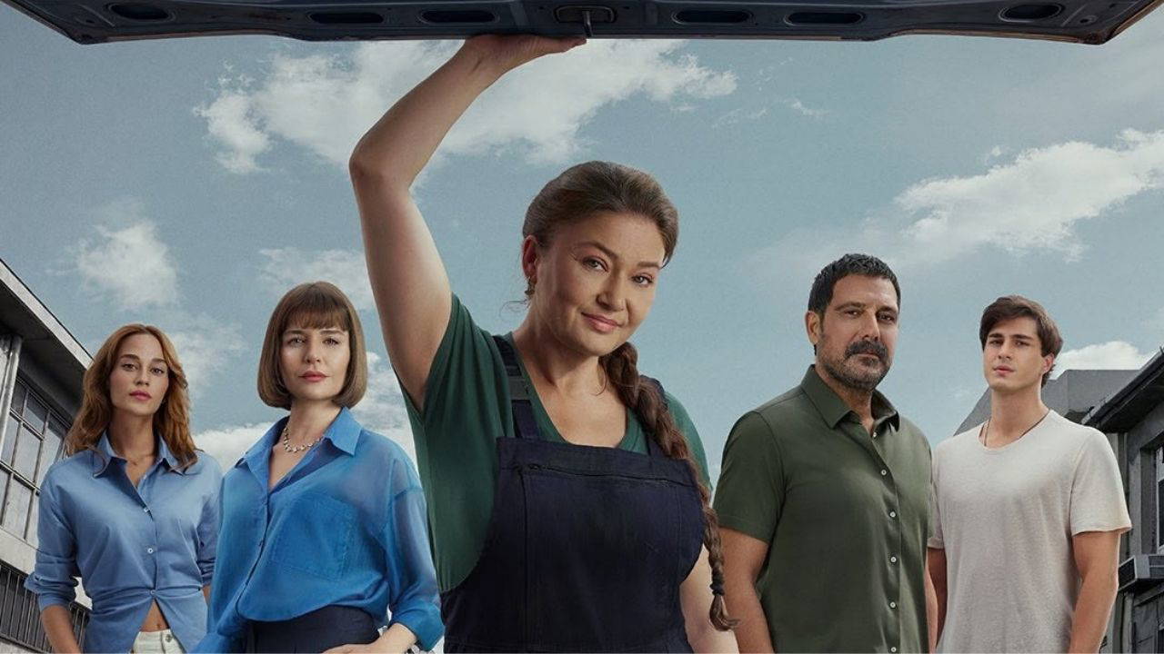 4 Ekim Pazar TV Yayın Akışı: Bugün Hangi Kanallarda Neler Var?