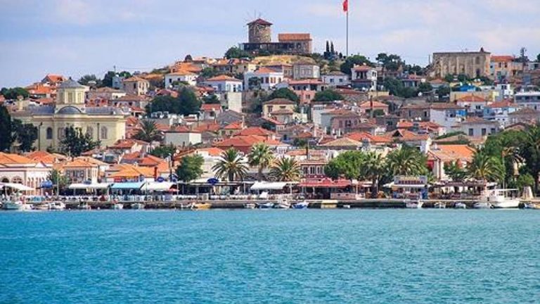 Cunda Adası nerede ve nasıl gidilir? Cunda Adası'nda gezilecek yerler nereleridir?