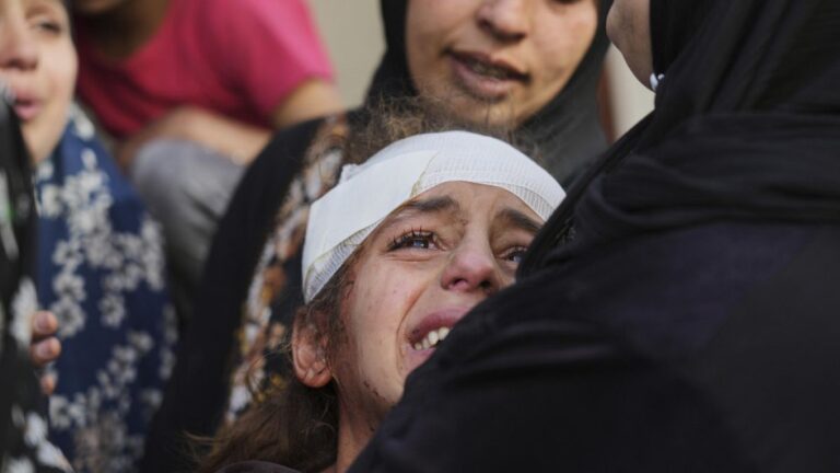 İsrail’in okula saldırısında en az 27 kişi öldü