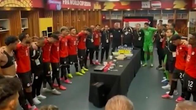 Mısır Milli Takımı’nın maç öncesi hep birlikte dua ettikleri anlar 🇪🇬🤲